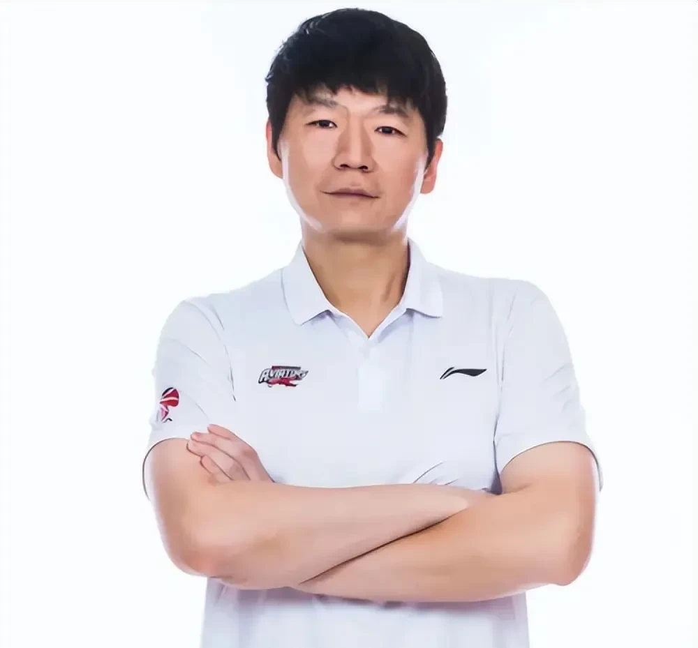 山东男篮更新邱彪指导训练视频：为邱彪指导敬业精神点赞的简单介绍